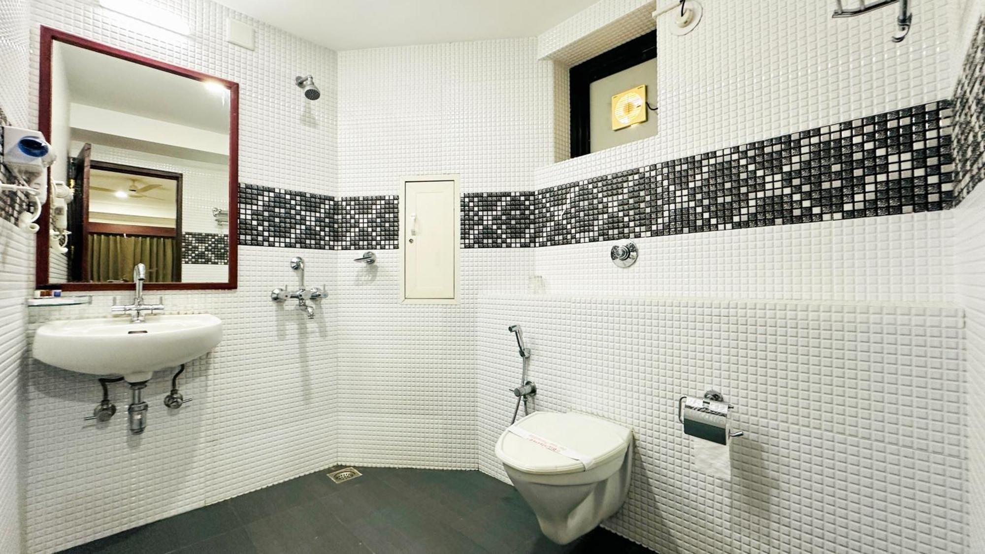 Hotel Prasanth Thiruvananthapuram Luaran gambar